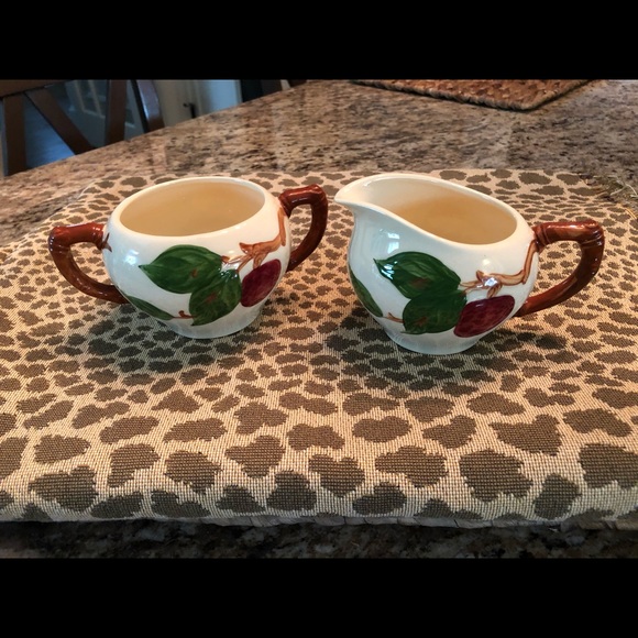 🍎Franciscan Apple Creamer & Open Sugar Bowl 🍎 - Picture 2 of 4